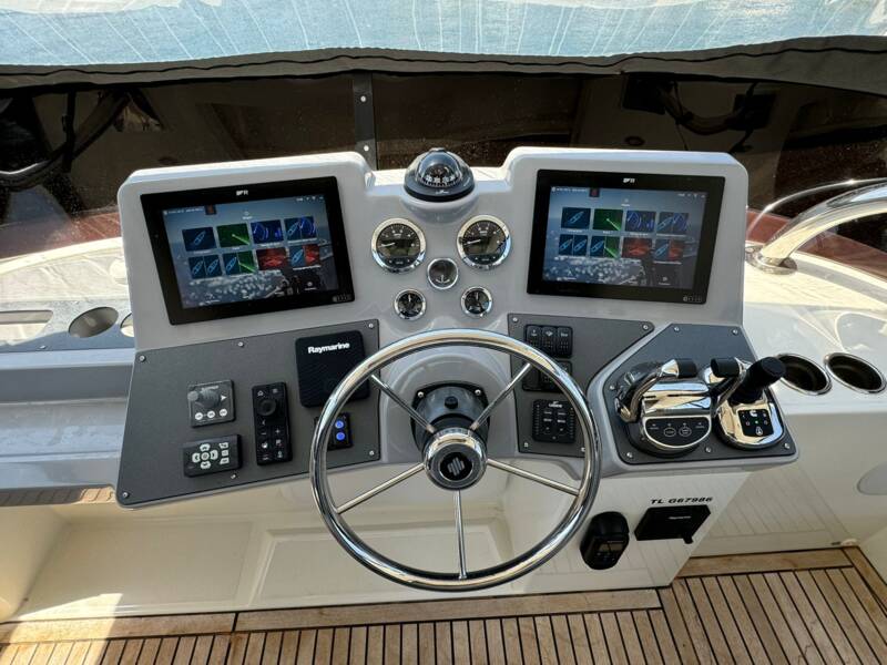 SWIFT TRAWLER 48 4