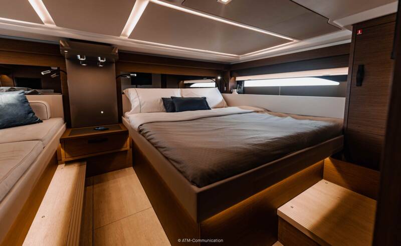 44 EXPLORER 6