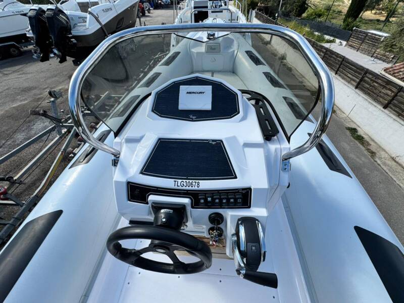 CAYMAN 23 Sport Touring  4