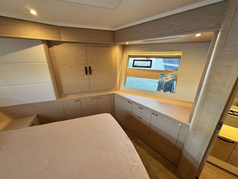 GRAND TRAWLER 62 12
