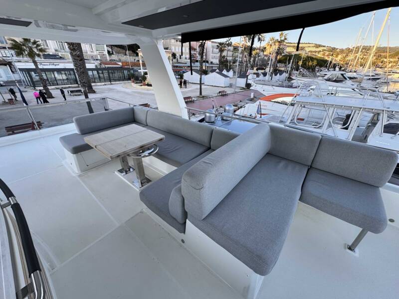 GRAND TRAWLER 62 24
