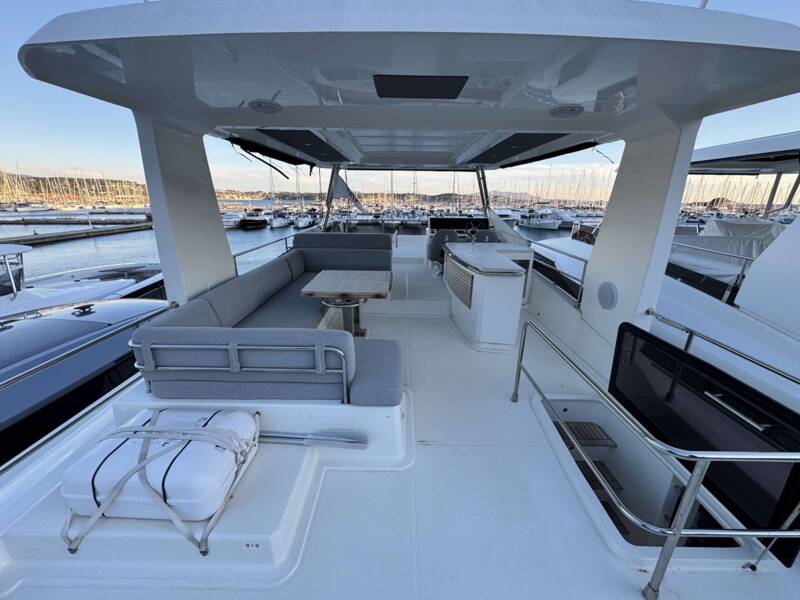 GRAND TRAWLER 62 25