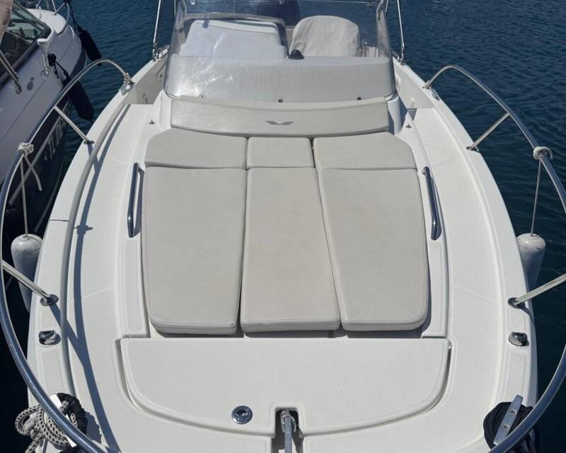 FLYER 8 SUNDECK 3