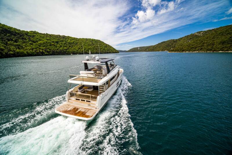 GRAND TRAWLER 62 4