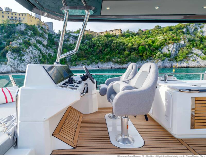 GRAND TRAWLER 62 6