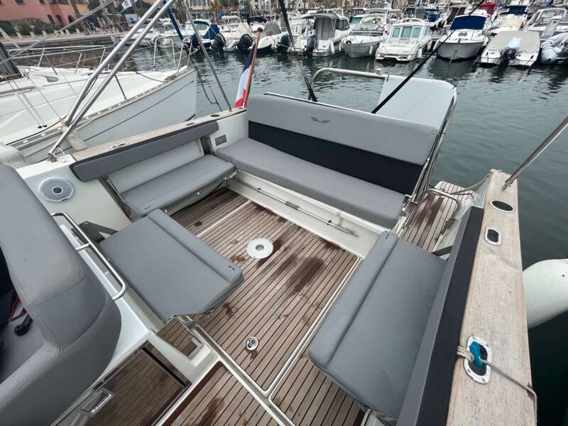 FLYER 8.8 SUNDECK 4