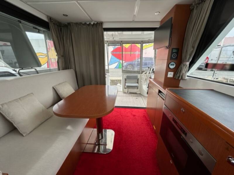 SWIFT TRAWLER 30 22
