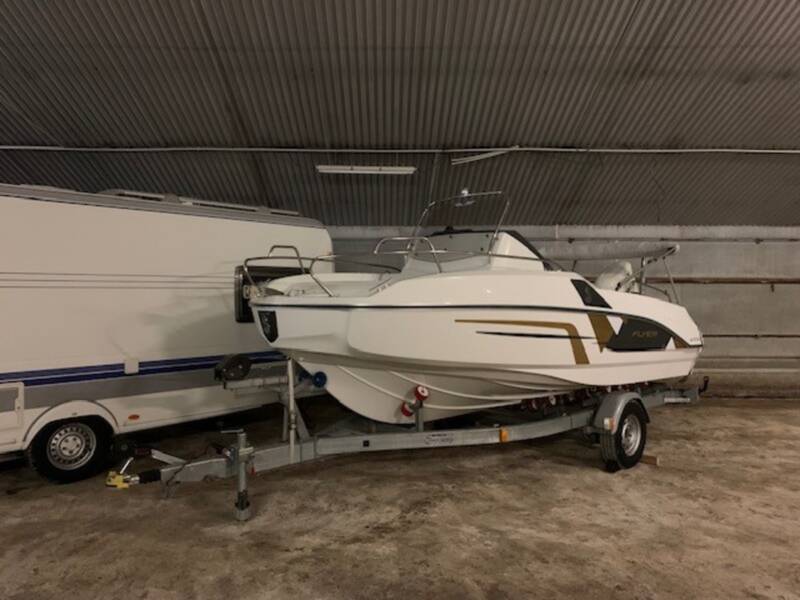 FLYER 5.5 SUNDECK 5