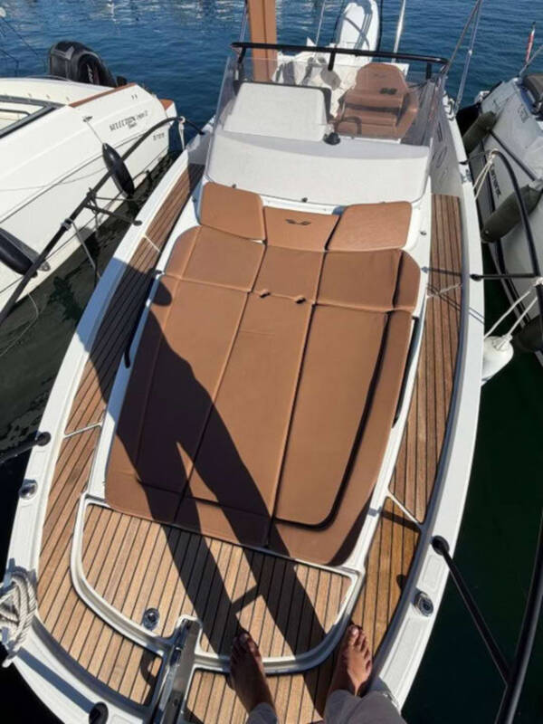 flyer 8 sundeck 3
