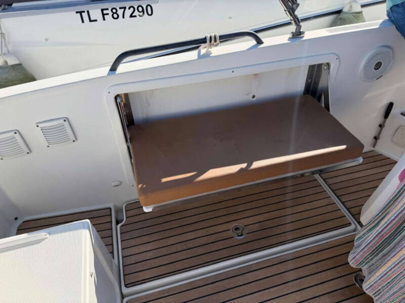 flyer 8 sundeck 5