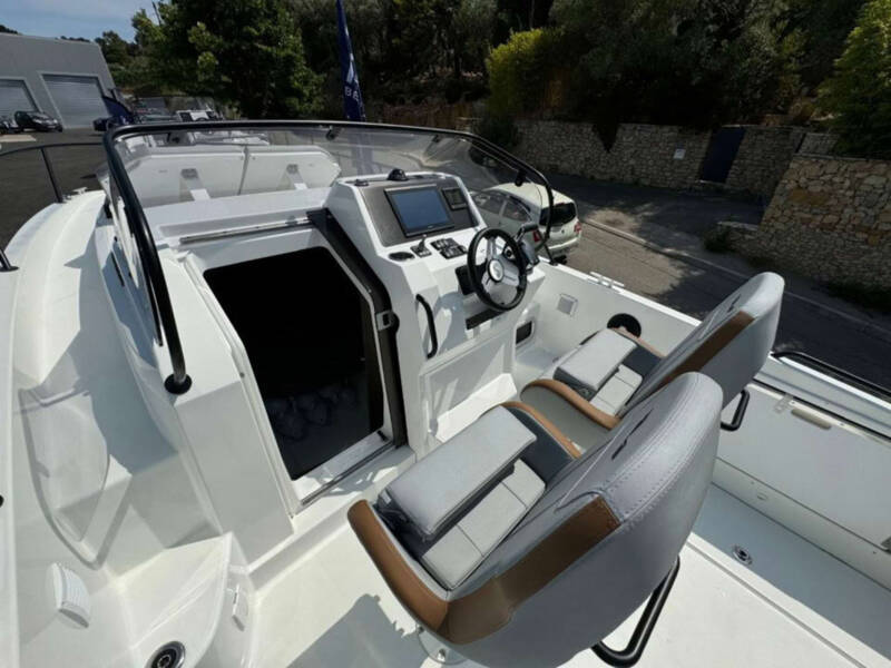 flyer  8 sundeck v2 2