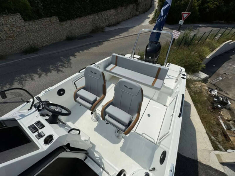 flyer  8 sundeck v2 4