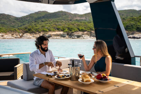 Grand Trawler 63 ext6