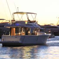 SWIFT TRAWLER 35 1