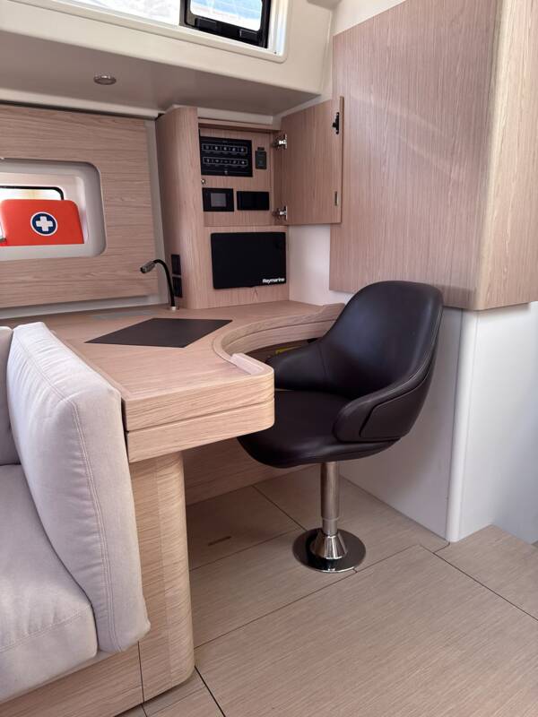 OCEANIS 60 10