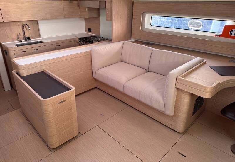 OCEANIS 60 11