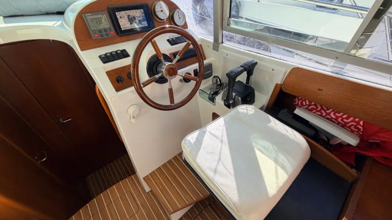 MERRY FISHER 925 FLY 6